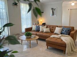 Family Home Away From Home, hotel din Rockingham