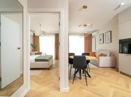 Sand Boho Harmony Luxury - AC Parking & Balcony - by UniqueRent