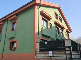 Casa Vacacional El Alisu, Hotel in Les Arriondes