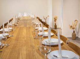 Villa Rheinsteig Sauna-Whirlpool-Kino, Hotel in Bendorf