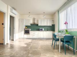 Iris - Holiday Home Costadoro โรงแรมในอิมเปรีอา