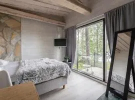 Private Quality Suite, Sauna & Lake Views