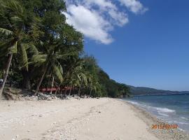 Submarine Garden Beach Resort, hotelli kohteessa Lobo