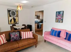 Spacious 2Bed Maisonette Business or Leisure