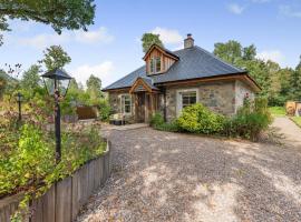 3 Bed in Birnam oc-o32901, hotel di Birnam