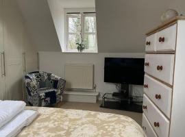 Charming Detached Cottage Guest Room in Silsoe Village, hotel in Bedford