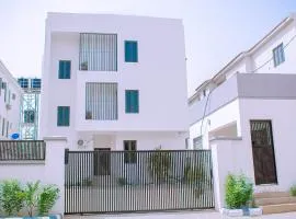 House 24 Jahi