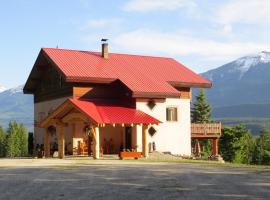 Tschurtschenthaler Lodge, hotel in Golden