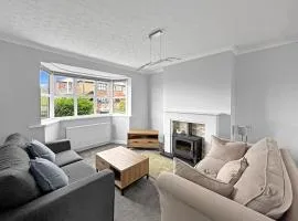 Modern Contractor House - Lockable Gated Parking