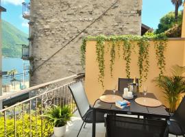 Viesnīca Terrazza del Borgo - Argegno central Lakeview apartment pilsētā Ardženjo