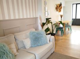 A l'Ombre de la Dame, Hotel in Cucuron