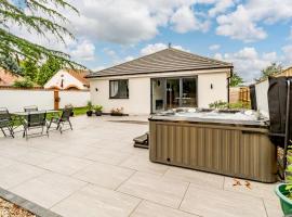 2 Bed in Camerton 89596, Hotel in Ryhill