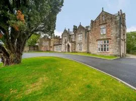 4 Bed in Bolton 85757