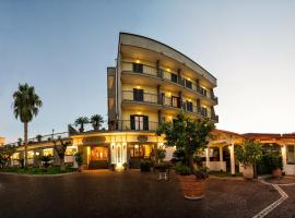 Hotel Ristorante Donato, budget hotel sa Calvizzano