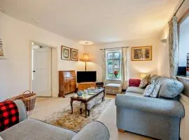 3 Bed in Mundeseley KT043