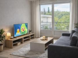 Charmant appartement T2 avec piscine et parking، فندق في مونبلييه