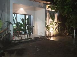 Surya homestay, Hotel in Batukaras