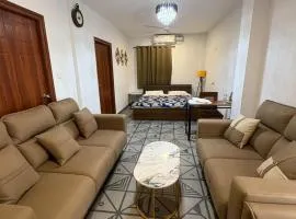 Half Orange Elite Escapes