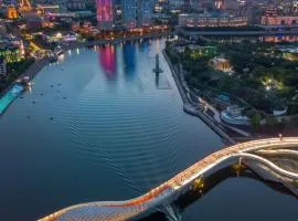 Просторная квартира у набережной