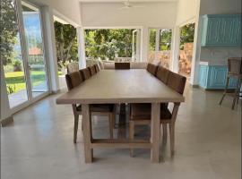 Villa Eranya, hotel v mestu Digana