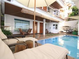 Bluewaves Westcliff Villa, hotel a Boracay