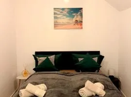 Cozy Studio Residenz Platz 1 near Neues Schloss Bayreuth