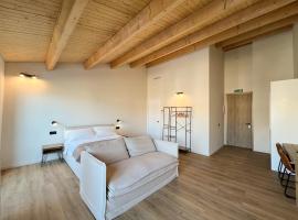 Salon Suites, hotel a Tremp
