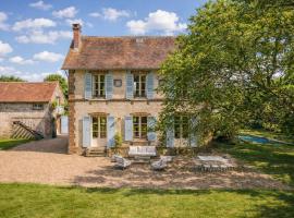 Maison luxe bord de Seine avec piscine & services, hotel v destinaci Muids