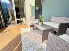 Moderný apartmán v centre Banskej Bystrice so súkromnou terasou a parkovaním