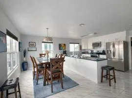 The Second Street Coastal Retreat - Water View