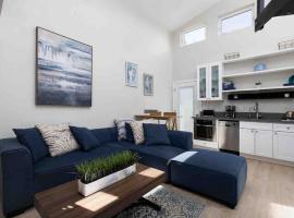 Berenice Tiny House Oasis Patio Pool House, hotel u gradu 'Brea'
