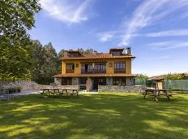 Casa Familiar Llanes con Jardín – Villa Porrua 1