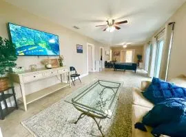 Lake Front Cottage-Dock-Fish-Swim-Boat