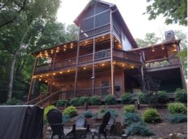 No Agenda Cabin Pet Friendly Blue Ridge cabin, hotel em Blue Ridge