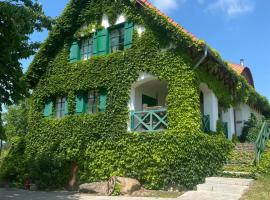 Kolonics Pincészet Vendégház Somló – hotel w mieście Somlóvásárhely