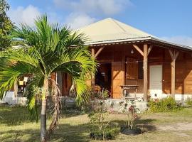 Chambre Maison Kumba, hotel di La Désirade