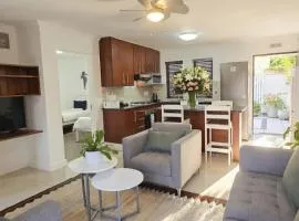 Sandstone - 2 x Bedroom Apartment!