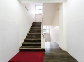 Hotel O SRIDEVI GRAND, hotel u gradu Gunadala