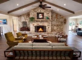 Boerne Modernist Ranch, hotel in Boerne