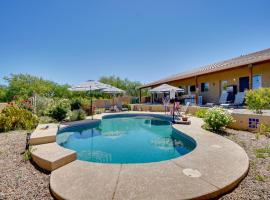 Cozy Mtn-View Vail Home with Pool and Hot Tub!, hotel Vail városában