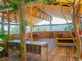 Aika Sunrise - Your Home in the Hills