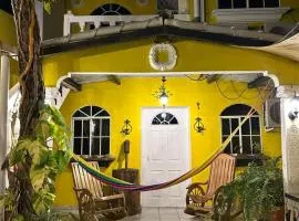 La Casa Amarilla - Suchitoto