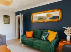 Central Arundel - Historic Castle - A27-A24 Links