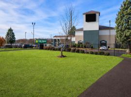 The Point in Memphis near I-40 East، فندق في ممفيس