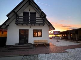 Cabana pe malul lacului budeasa, hotel a Rogojina