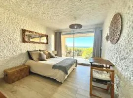 Beautiful sea view studio