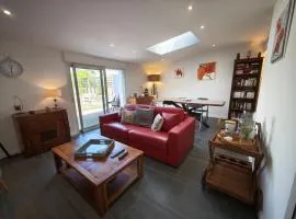 Maison cosy rénovée avec jardin, proche mer