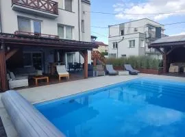 Apartament z basenem
