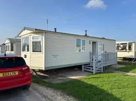 Bailey's Caravan Hire - Sealands Plot 60 - Wi-Fi - Dog Friendly