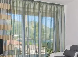 Kamenari, 3-room 2BR modern apartment at the seaside